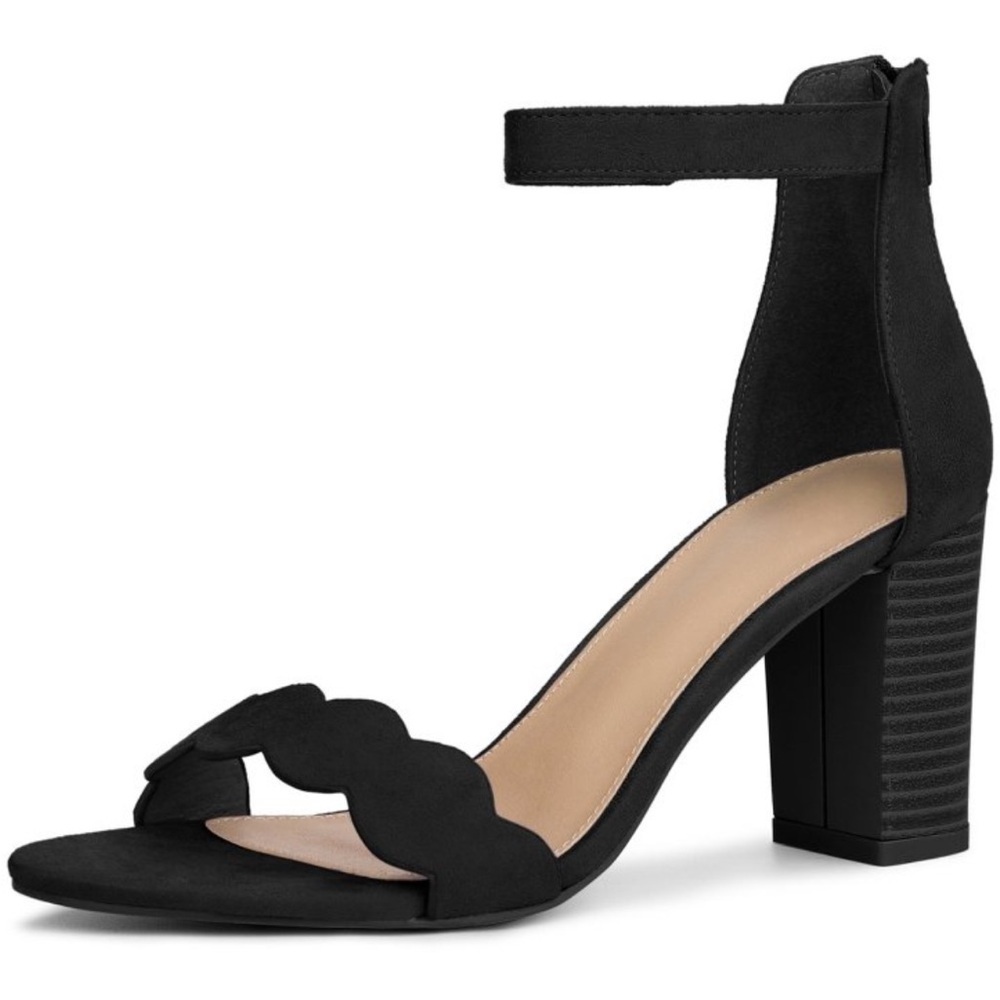 Perphy Women's Scalloped Heel Ankle
Strap Chunky Heels Sandals Black 9 new